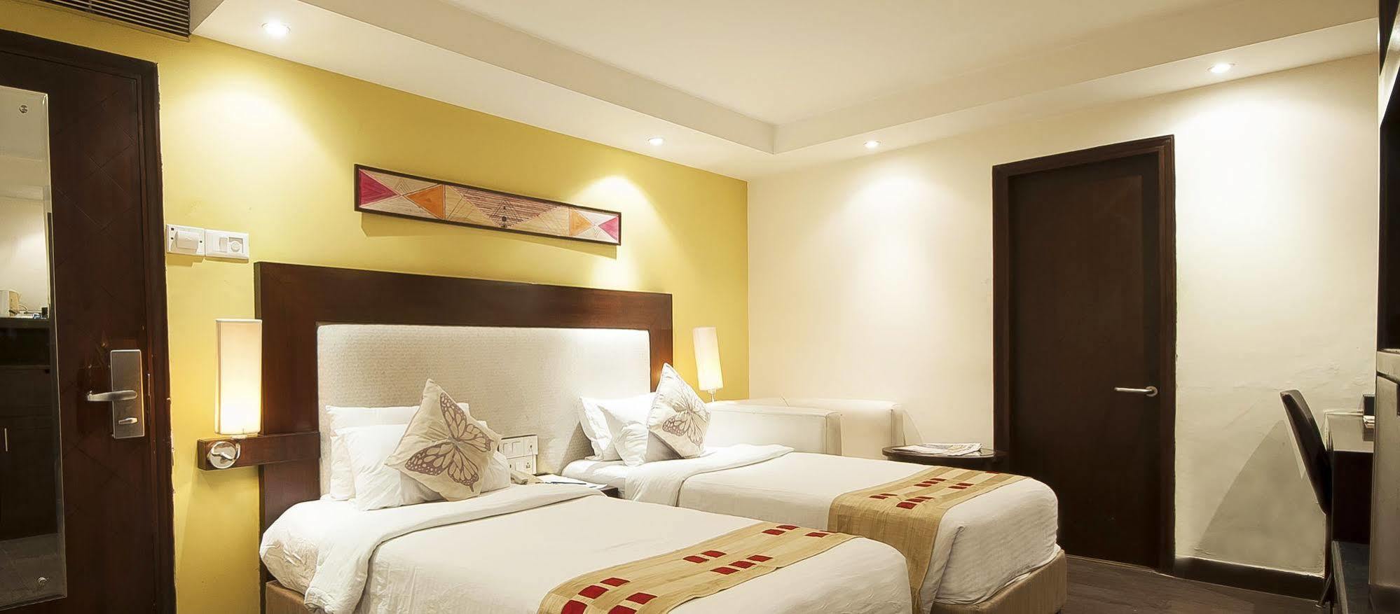 Jukaso Inn Pragati Maidan Нью-Дели Экстерьер фото