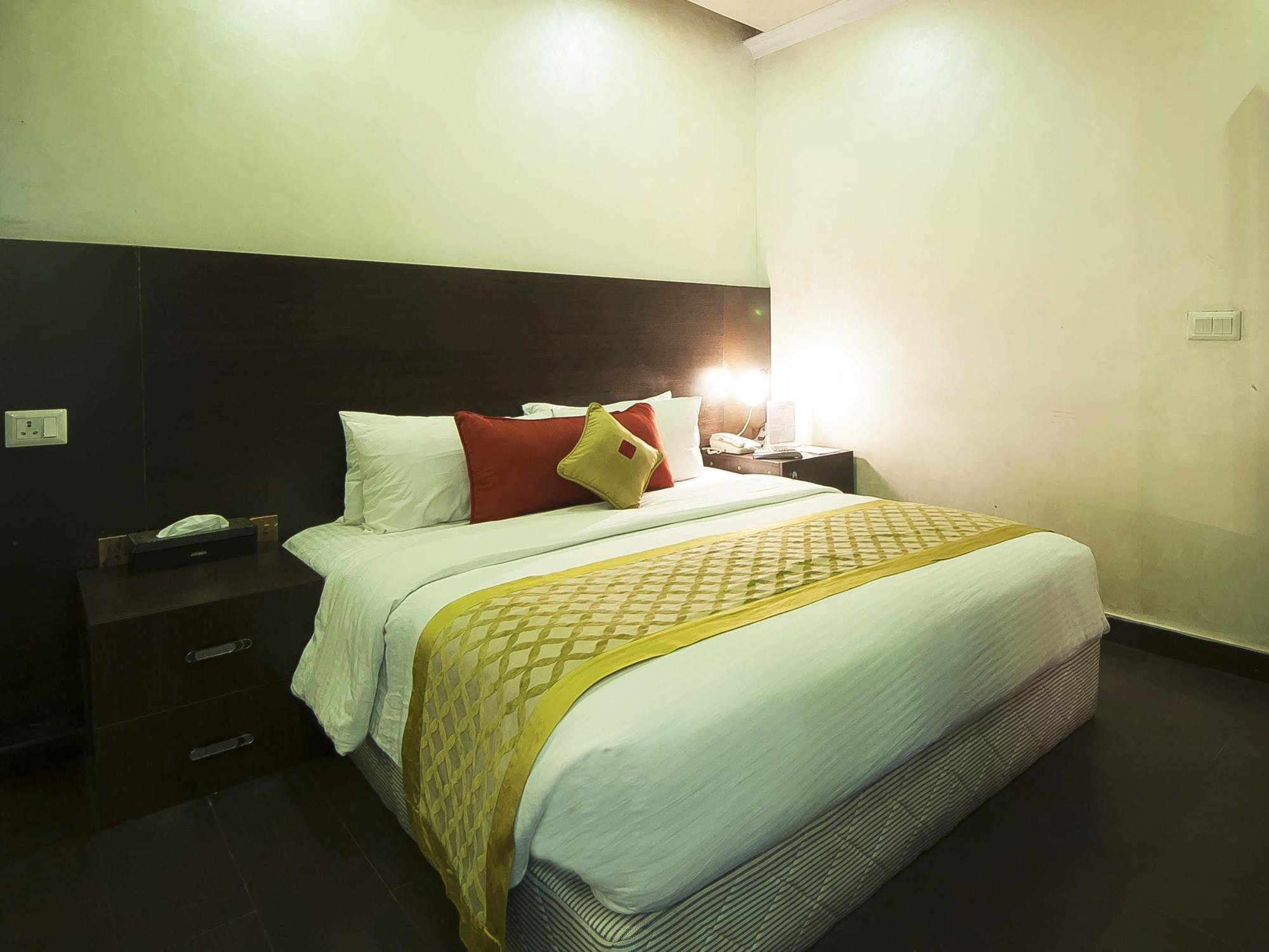 Jukaso Inn Pragati Maidan Нью-Дели Экстерьер фото