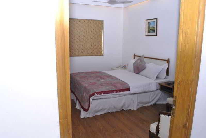Jukaso Inn Pragati Maidan Нью-Дели Экстерьер фото